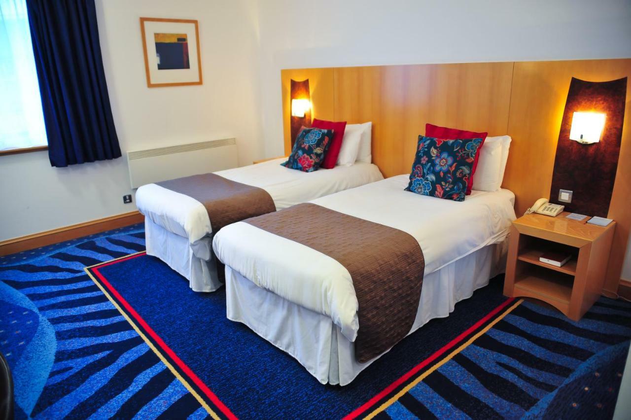 The Park Hotel Kilmarnock Exteriör bild